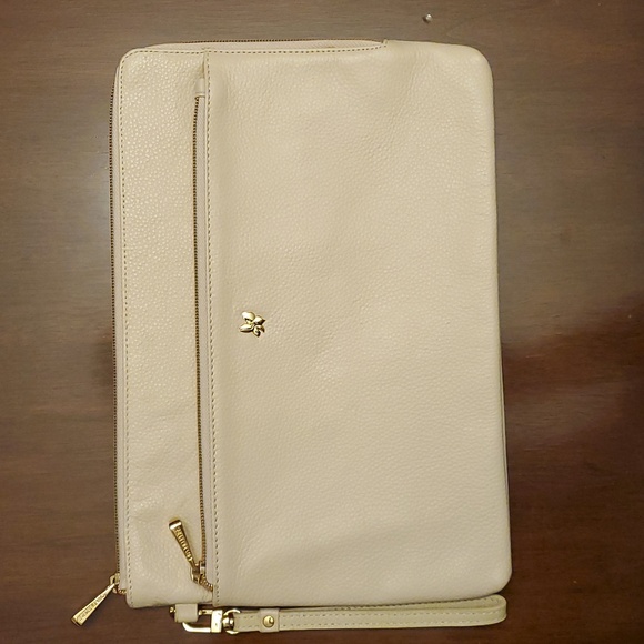 Ora Delphine Large Wristlet in Cream - Picture 2 of 11